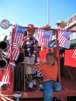 t_july4th10_09.jpg (11445 bytes)