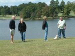t_picnic13_31.jpg (5839 bytes)